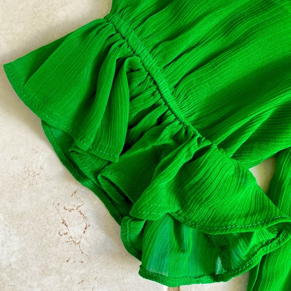 Cece Size 2 Lush Green Mini Dress small Off shoulders - Picture 2 of 7